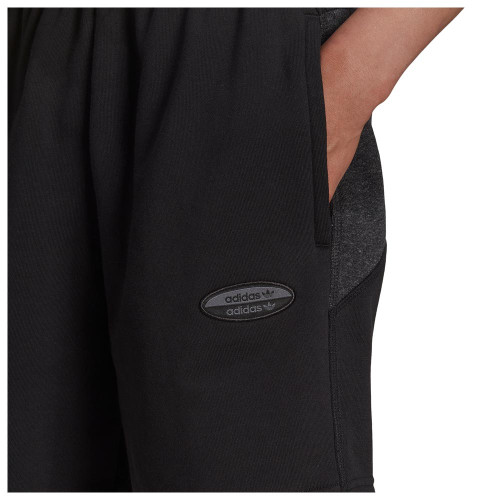 Essent Shorts